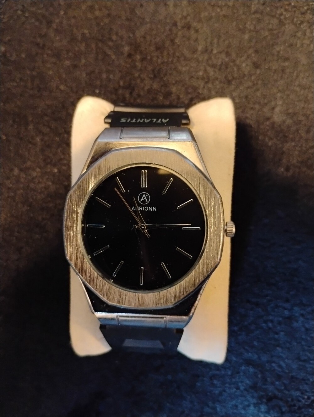 Aurionn Men's Stainless Steel Black Dial Quartz Watch